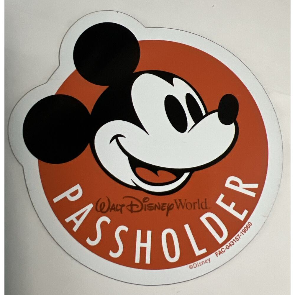 Mickey Mouse Passholder Magnet Walt Disney World Red Circle Annual Pass